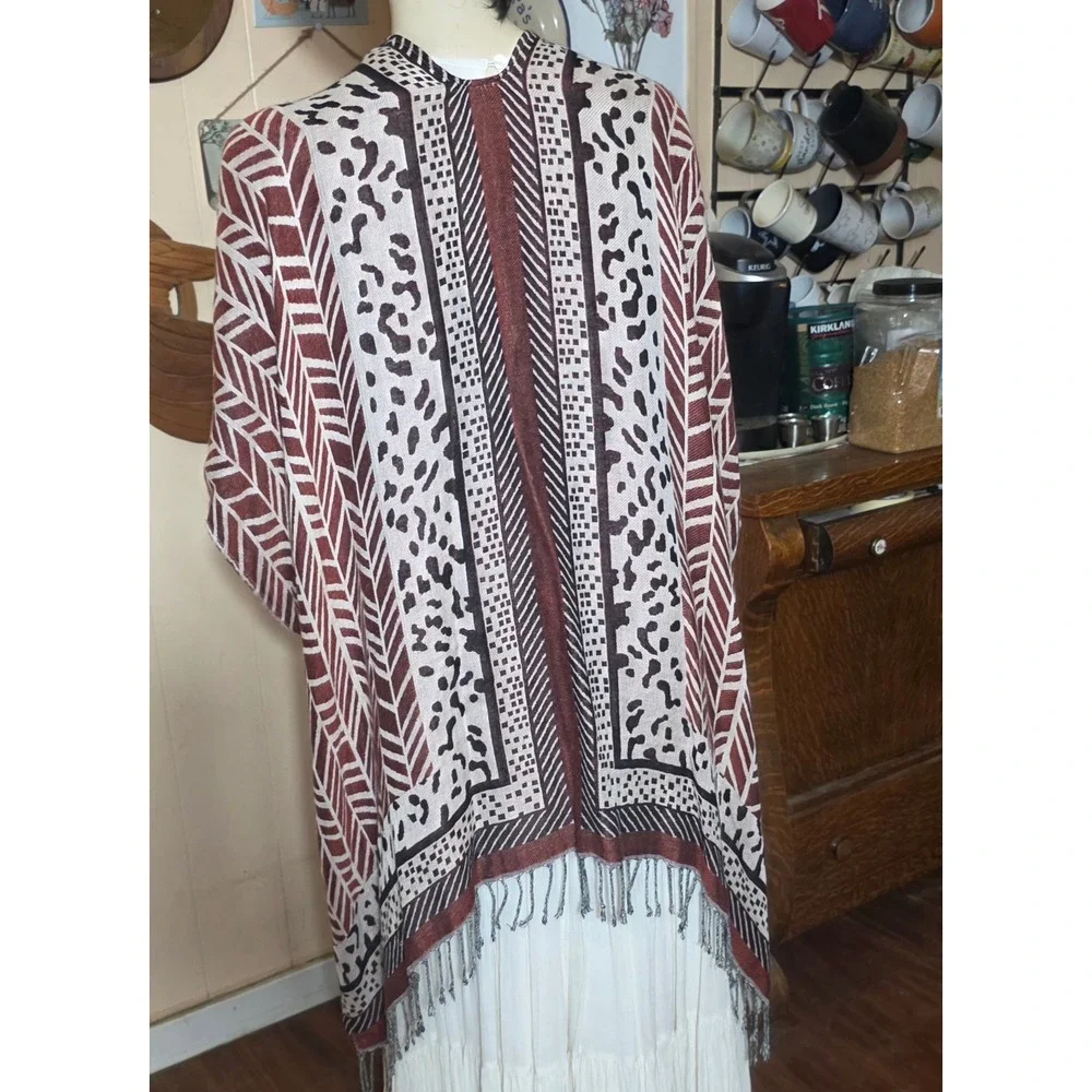 Unbranded Kimono Wrap Women OS Burgundy Reversible Boho Fringe‎ Hippie Festival
